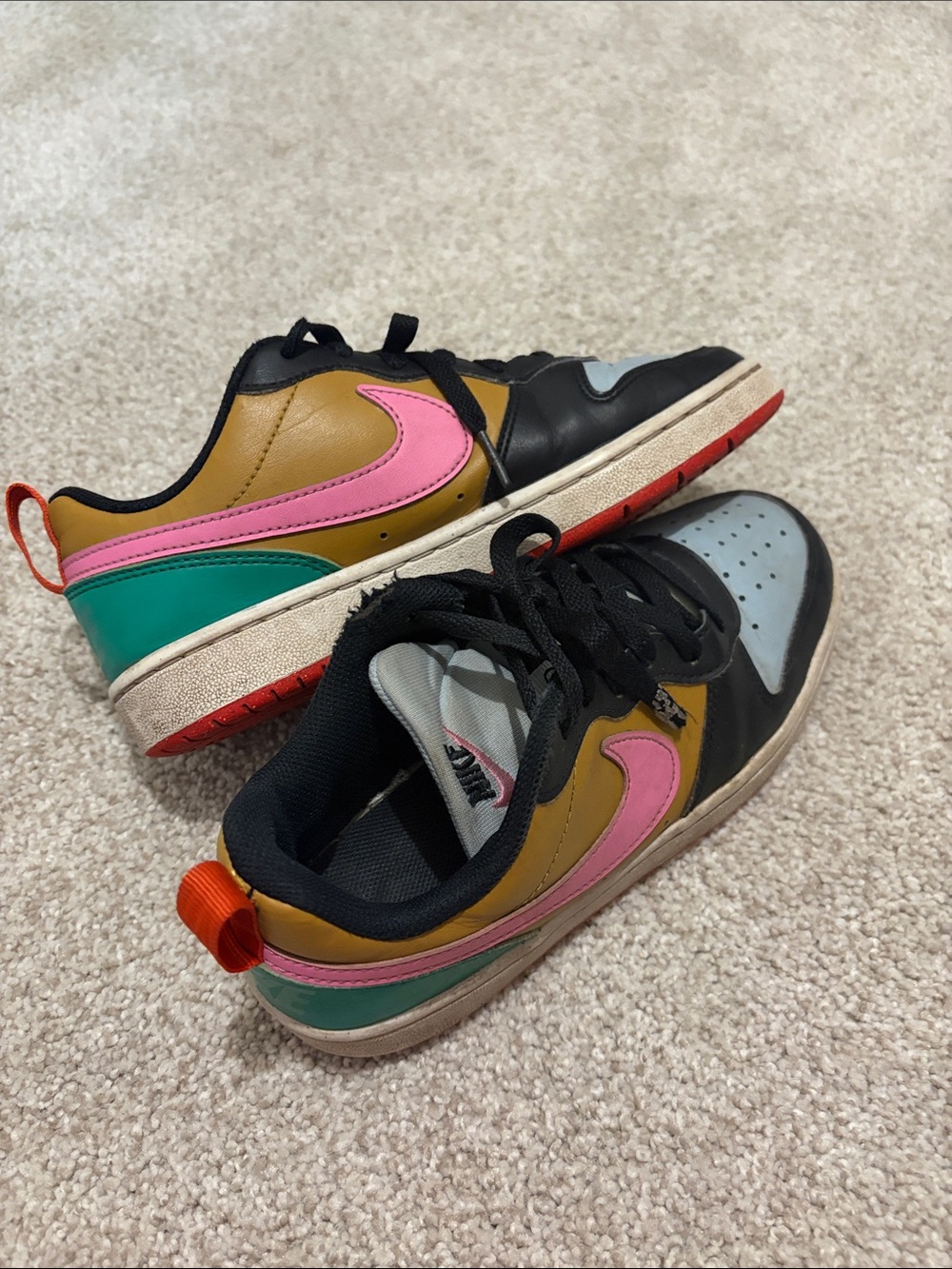 Nike Court Borough Multicolor Low-Top Sneakers with Pink Swoosh and Teal Heel